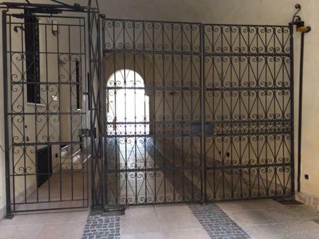 Palazzo Guerrieri Da Fermo Apartment Мантова Екстериор снимка